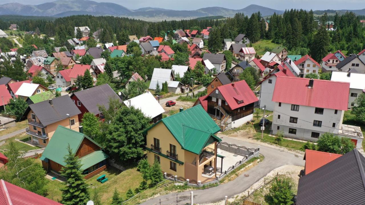 Villa Lara Zabljak  Luaran gambar