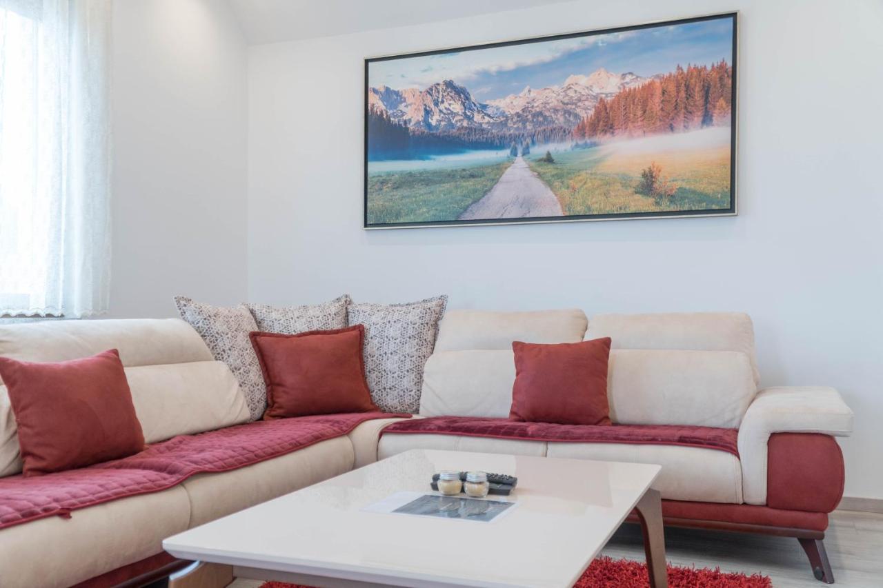 Villa Lara Zabljak  Luaran gambar