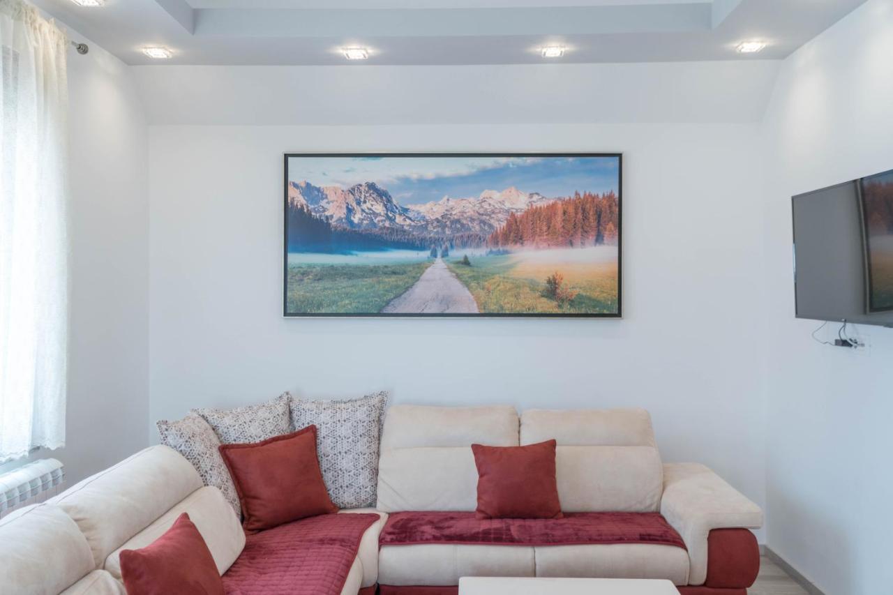 Villa Lara Zabljak  Luaran gambar