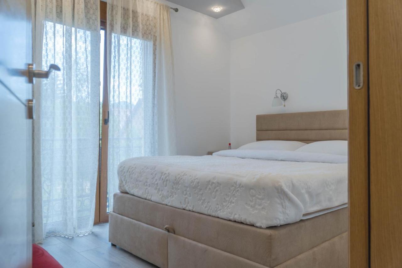 Villa Lara Zabljak  Luaran gambar