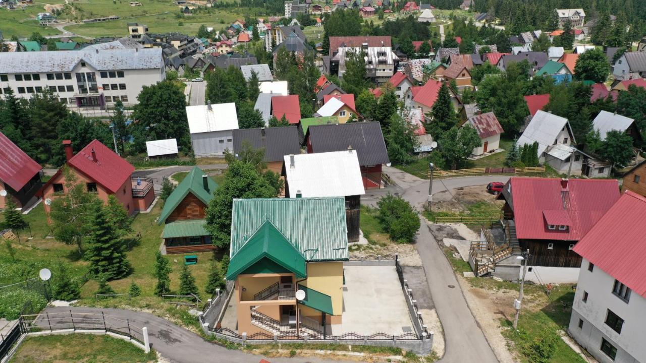 Villa Lara Zabljak  Luaran gambar